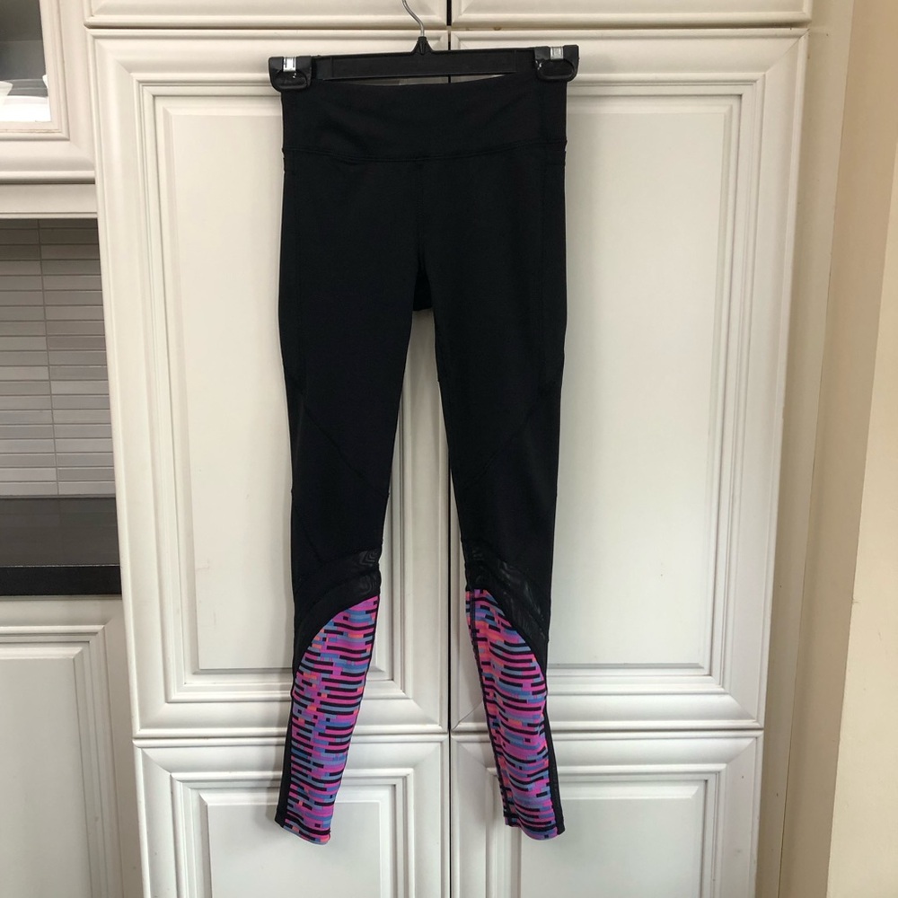 Ivivva by Lululemon girls leggings 🍋